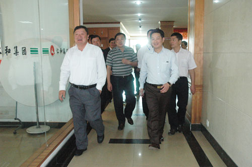 江西省藥監(jiān)局關(guān)晏民局長視察仁和集團